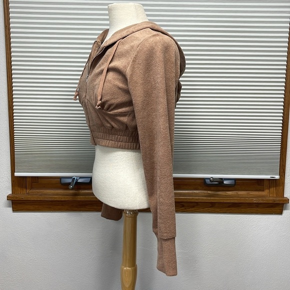 Tic Toc NWT Brown Terry Cropped Zip Up Hoodie Hooded Sweatshirt Jacket - Picture 6 of 10